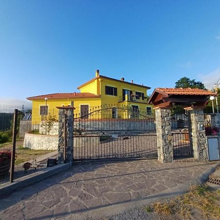 Joivy Villa Guanna - Charming Flat With Garden Bracco Экстерьер фото