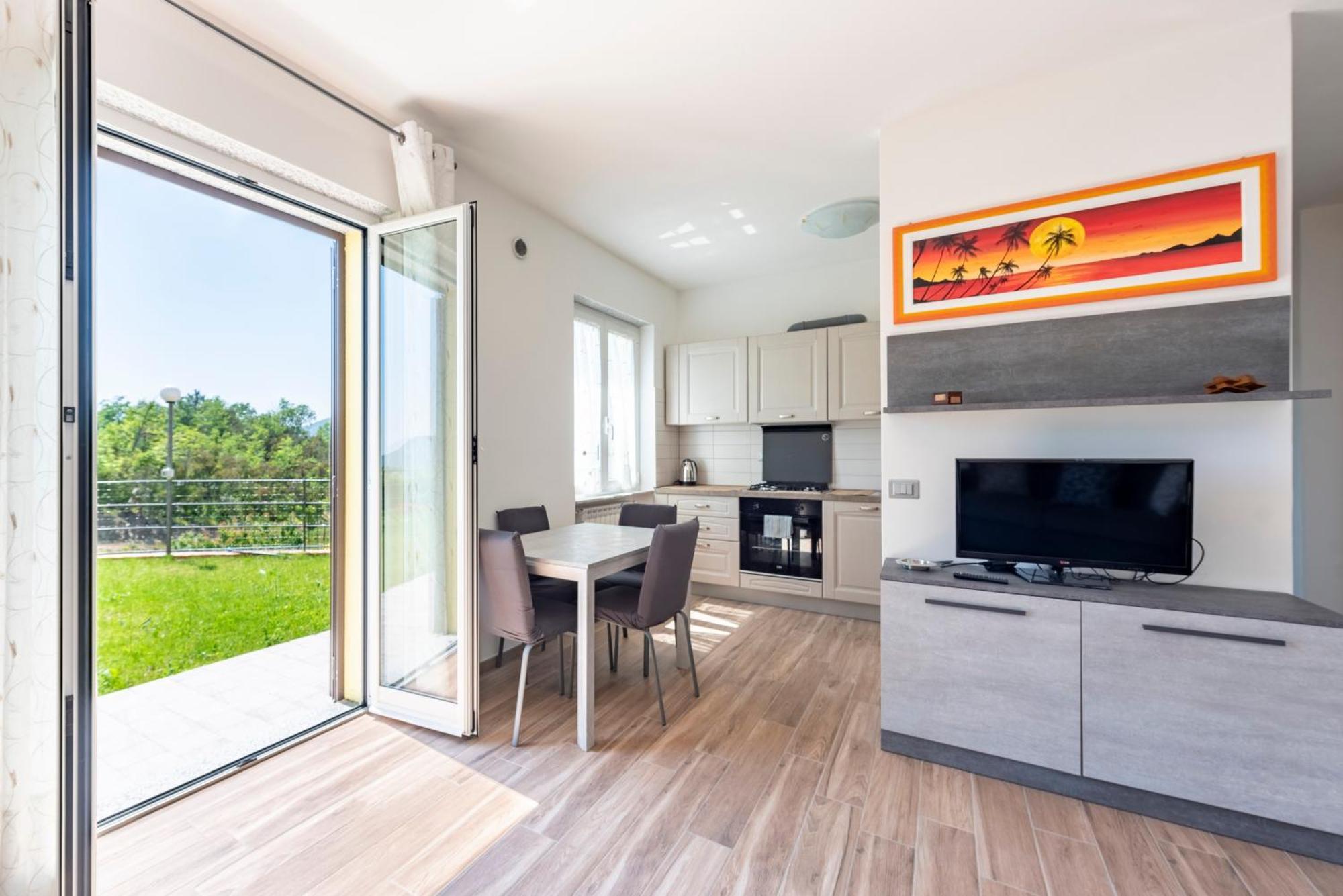 Joivy Villa Guanna - Charming Flat With Garden Bracco Экстерьер фото