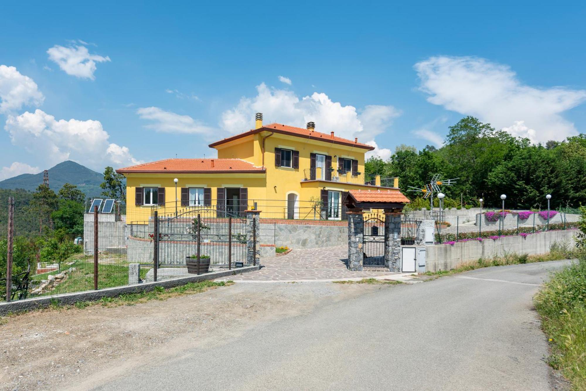 Joivy Villa Guanna - Charming Flat With Garden Bracco Экстерьер фото