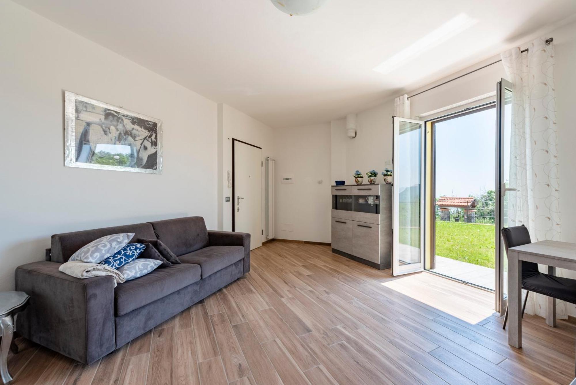 Joivy Villa Guanna - Charming Flat With Garden Bracco Экстерьер фото