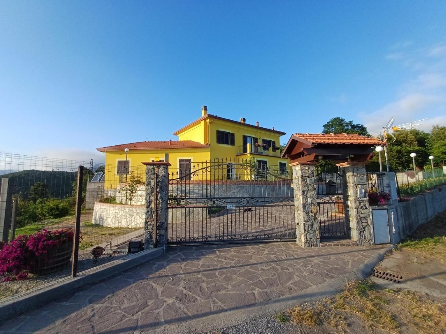 Joivy Villa Guanna - Charming Flat With Garden Bracco Экстерьер фото